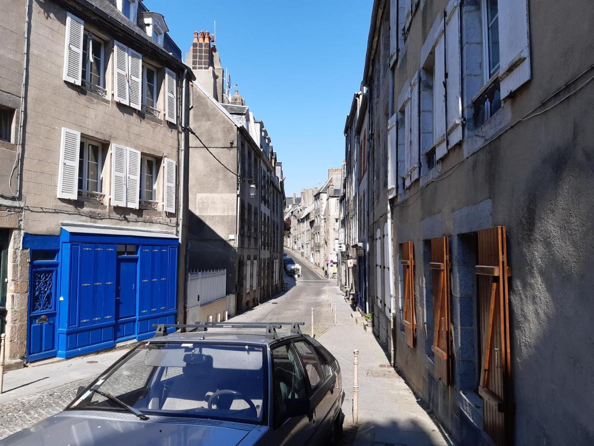 Appartement Haute Ville Meuble Avec Cour Privative Granville Exterior foto